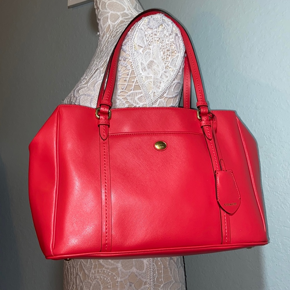 Mint Like new Peyton leather Jordan double zip carryall bag F25669